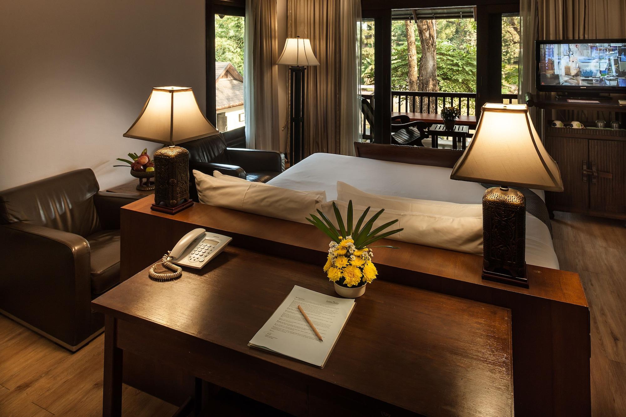 Lanna Dusita Riverside Boutique Resort Chiang Mai Exterior photo