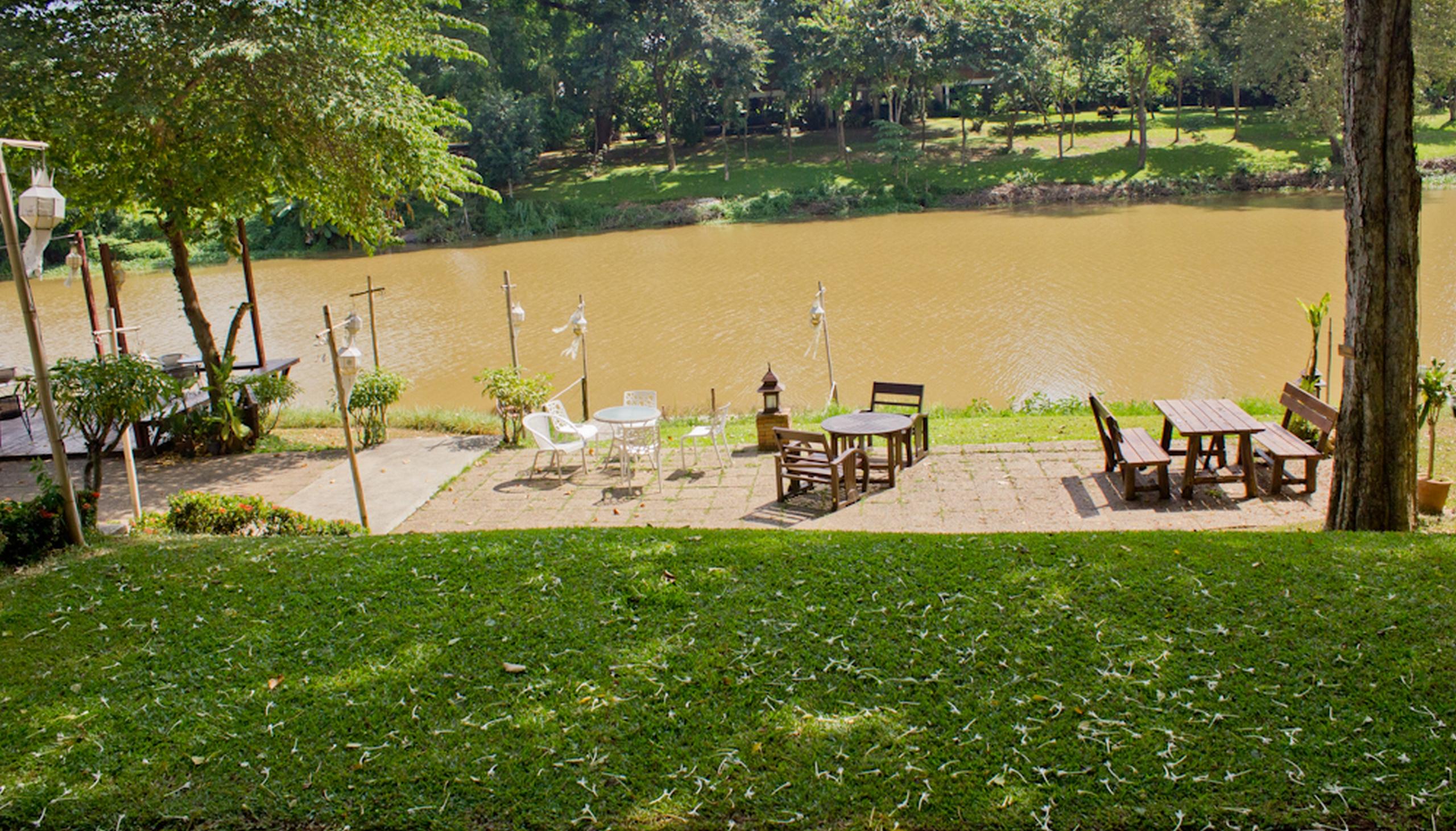 Lanna Dusita Riverside Boutique Resort Chiang Mai Exterior photo