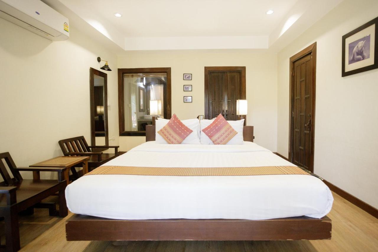 Lanna Dusita Riverside Boutique Resort Chiang Mai Exterior photo
