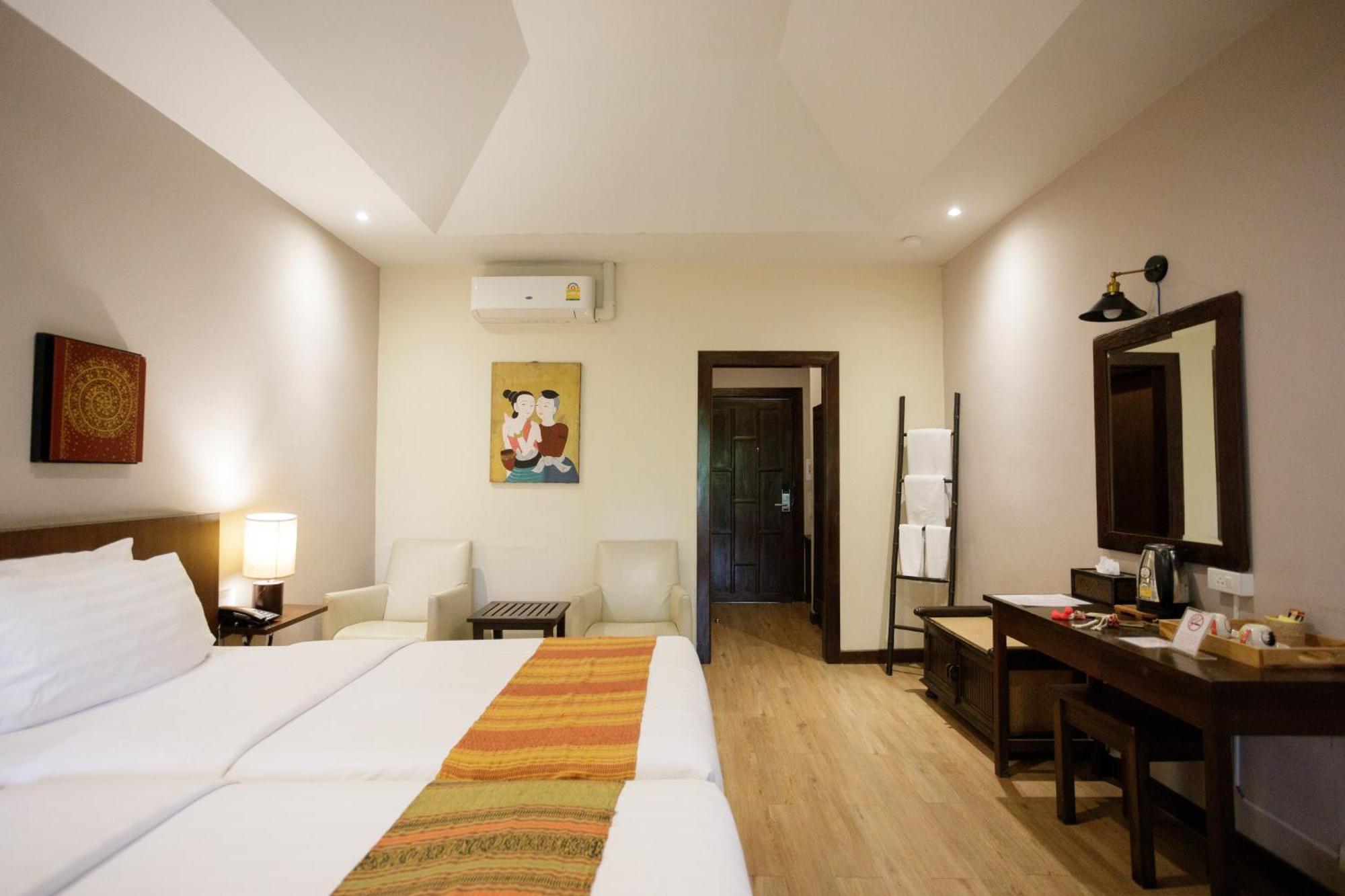 Lanna Dusita Riverside Boutique Resort Chiang Mai Exterior photo